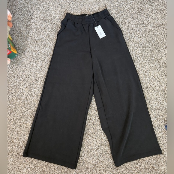 WeWoreWhat Pull On Wide Leg Black Pants | XS - Picture 3 of 3